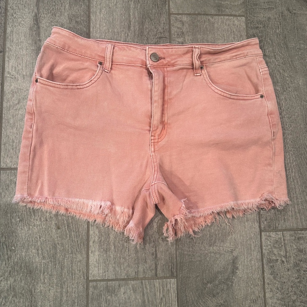 Size large stretch shorts